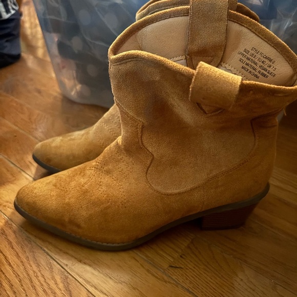 Tan‎ Suede Ankle Boots - Picture 1 of 4